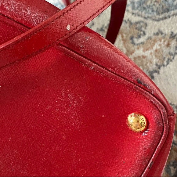 🍒PRADA🍒 Gardener saffiano vernice rosso cherry red gold patent large tote bag - Picture 10 of 16